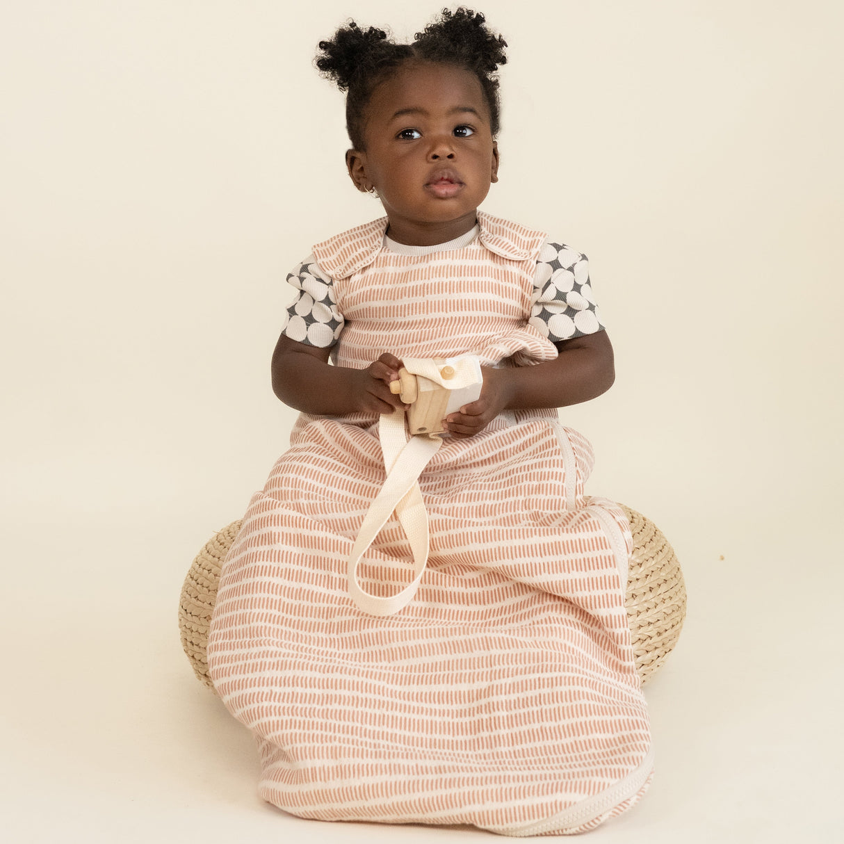 Organic Wearable Blanket - Dash Lines - HoneyBug