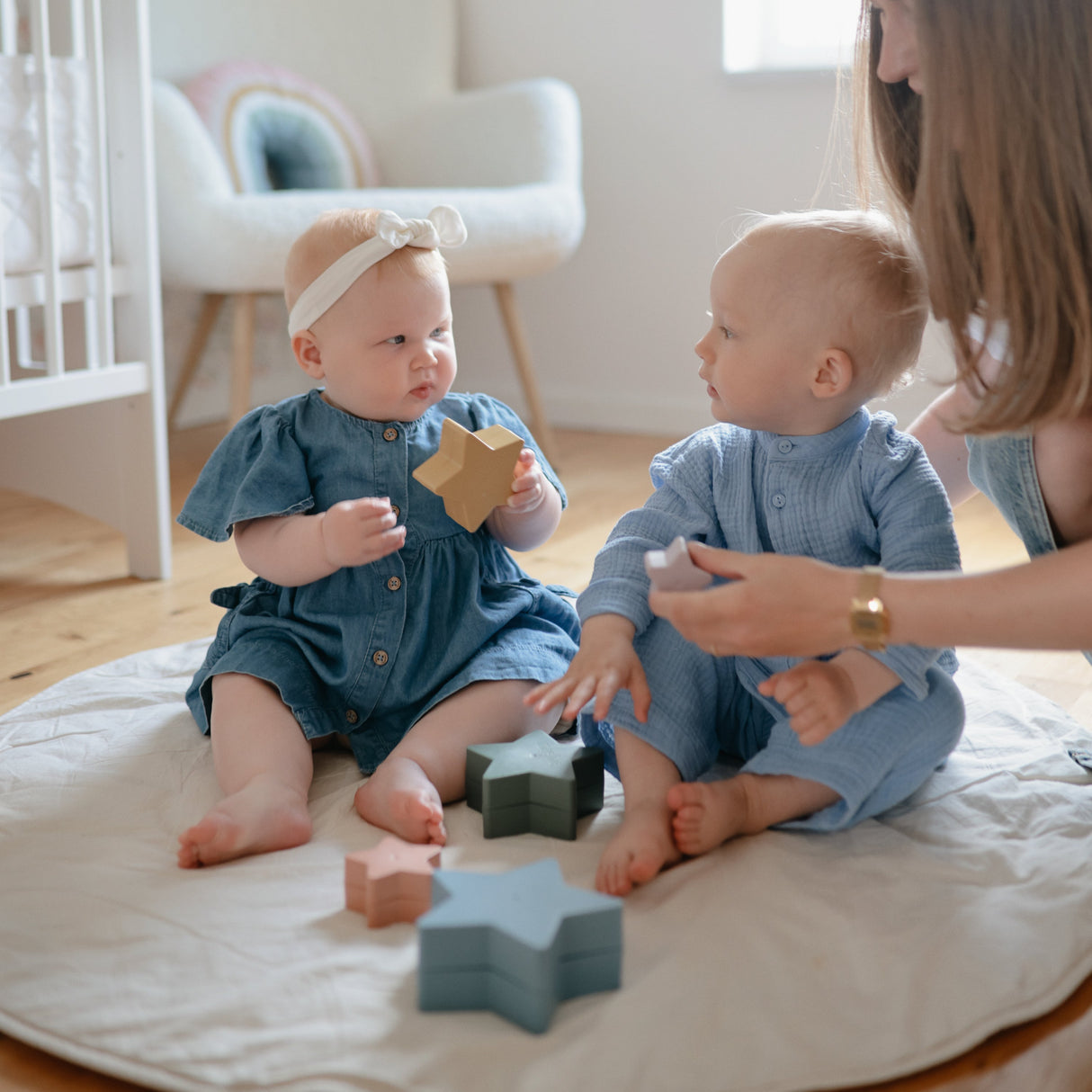 Nesting Stars Toy - Original - HoneyBug