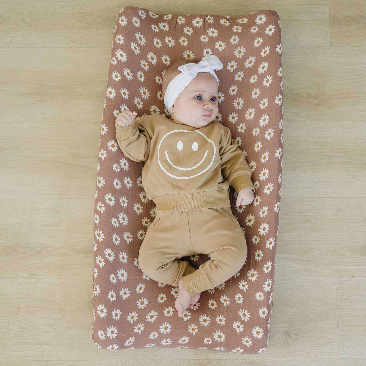 Daisy Dream Muslin Changing Pad Cover - HoneyBug