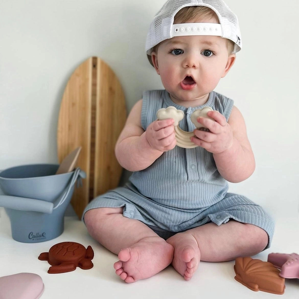 Hudson Beach Toy Set - HoneyBug