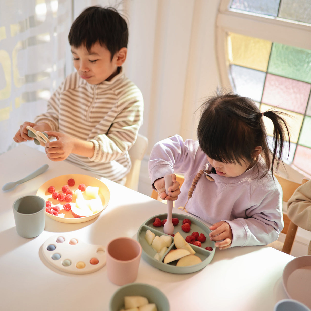 Paint Palette Press Toy - HoneyBug