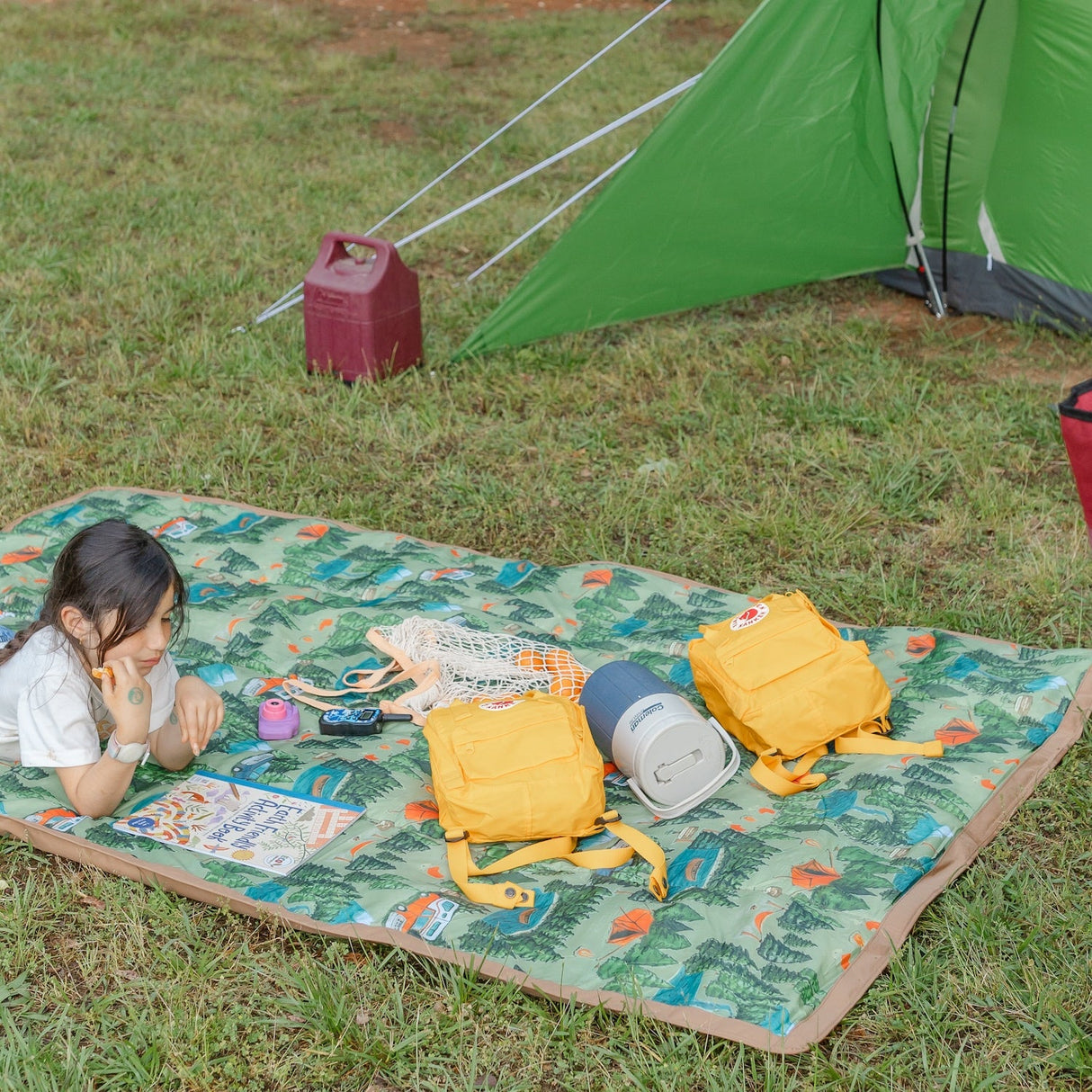 Outdoor Blanket - Camp - HoneyBug