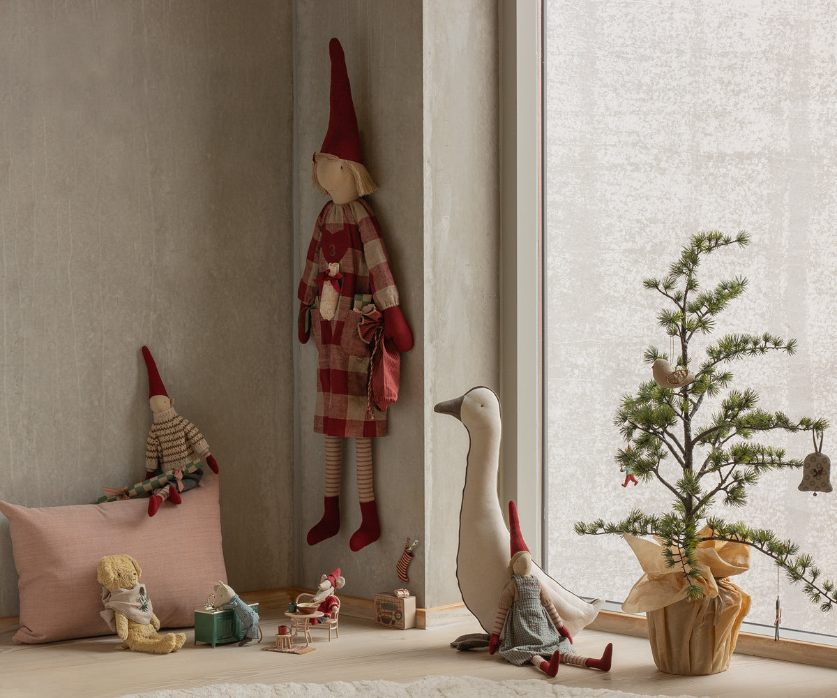 Pixy, Advent Calendar - Girl - HoneyBug