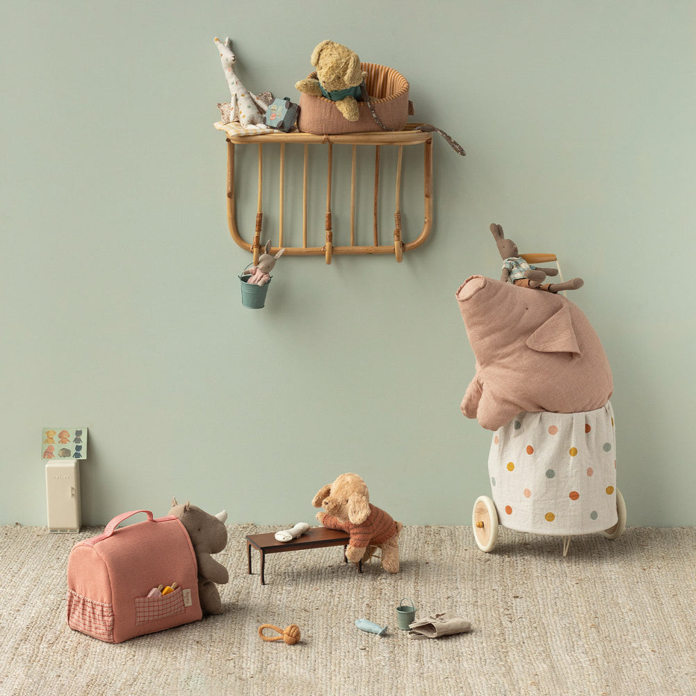 Pet supply, Toys
