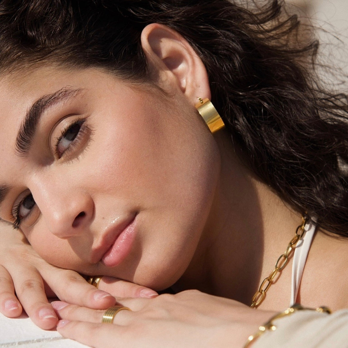 Lia Wide Hoop Earring - HoneyBug