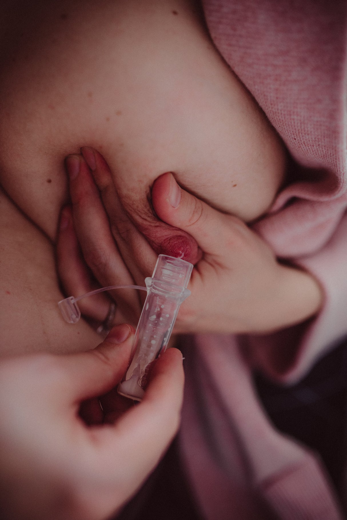 Haakaa Silicone Colostrum Collector Set 4 ml, 6 PK (Pre-Sterilized) - HoneyBug