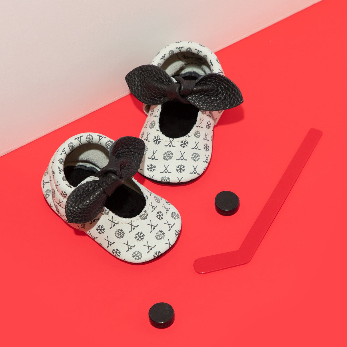 Power Play Knotted Bow Baby Shoe - HoneyBug