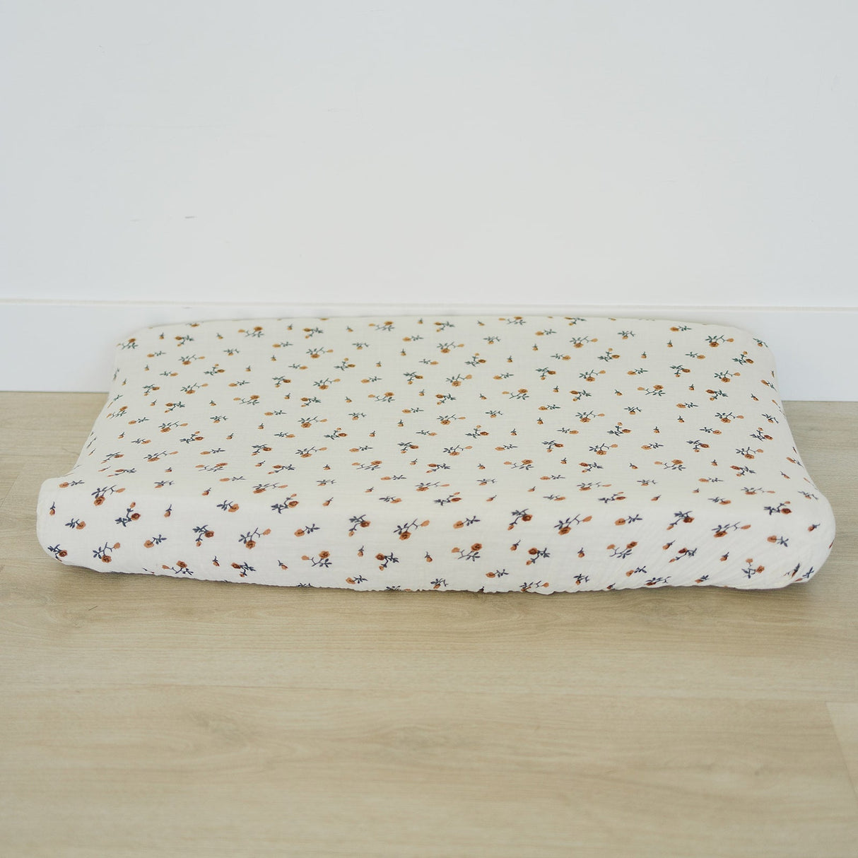 Cream Floral Muslin Changing Pad Cover - HoneyBug