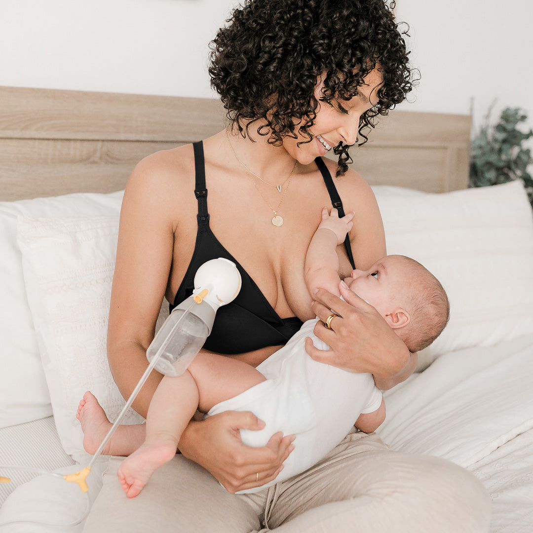 Minimalist Hands-Free Pumping & Nursing Plunge Bra | Black - HoneyBug