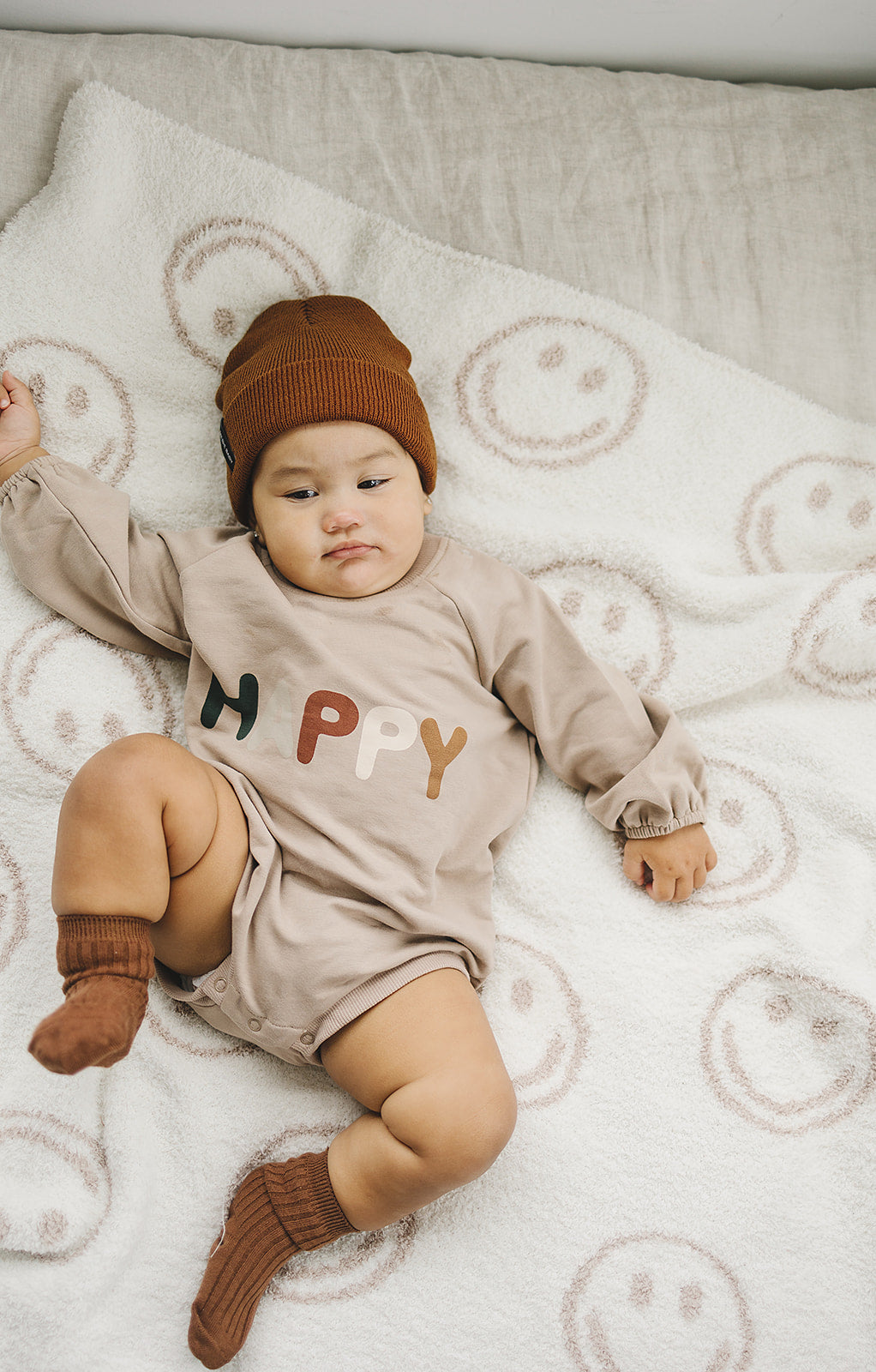 Smiley Taupe Plush Blanket - HoneyBug