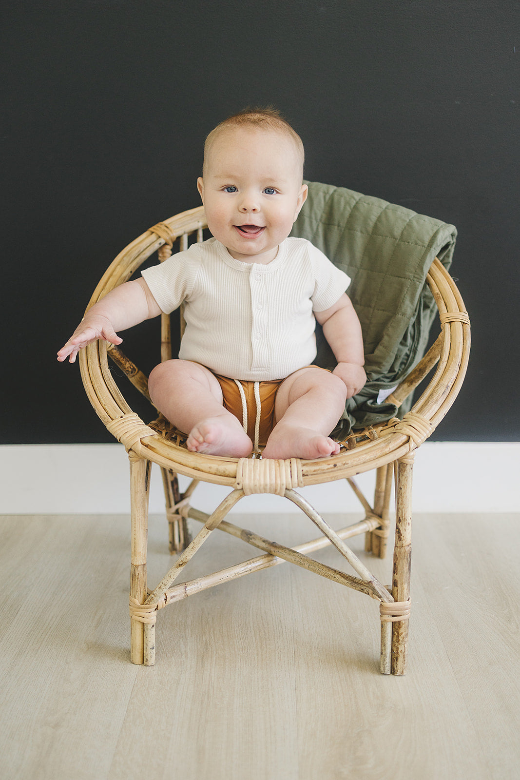 Vanilla Organic Cotton Ribbed Snap Bodysuit - HoneyBug