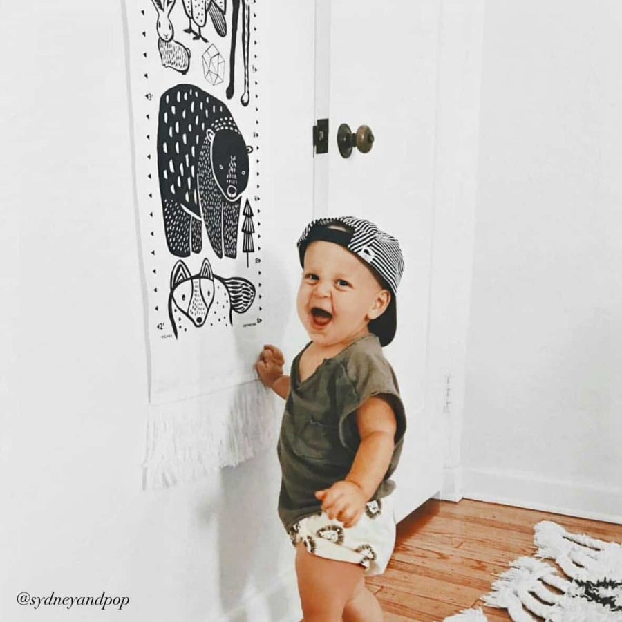 Canvas Growth Chart - Nordic - HoneyBug