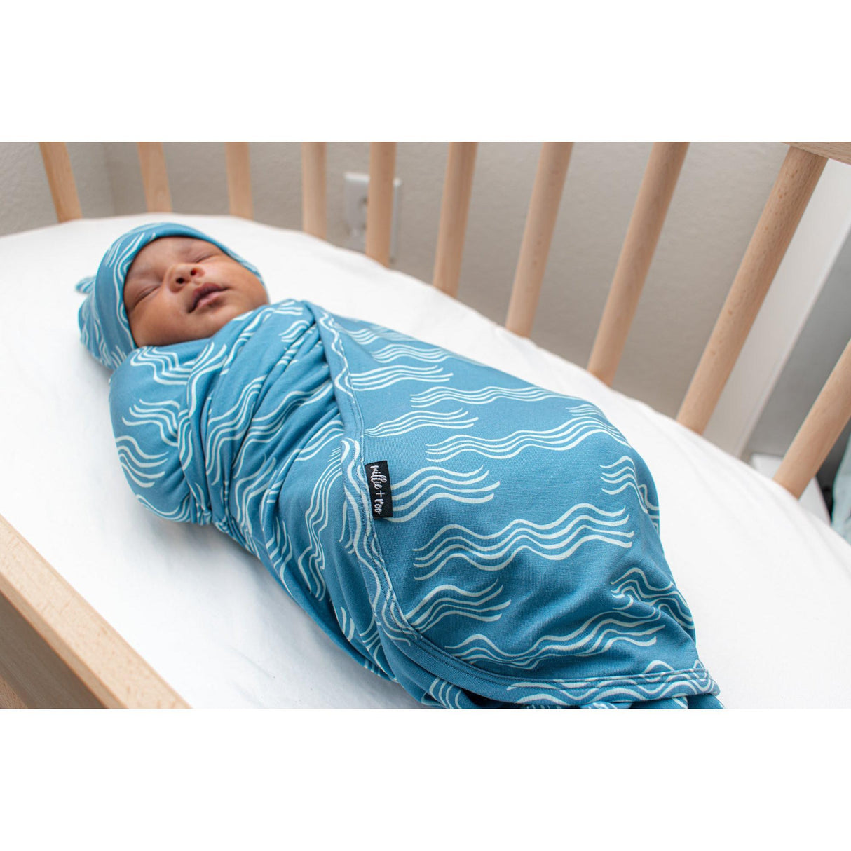 BAMBOO BLANKET - Waves - HoneyBug