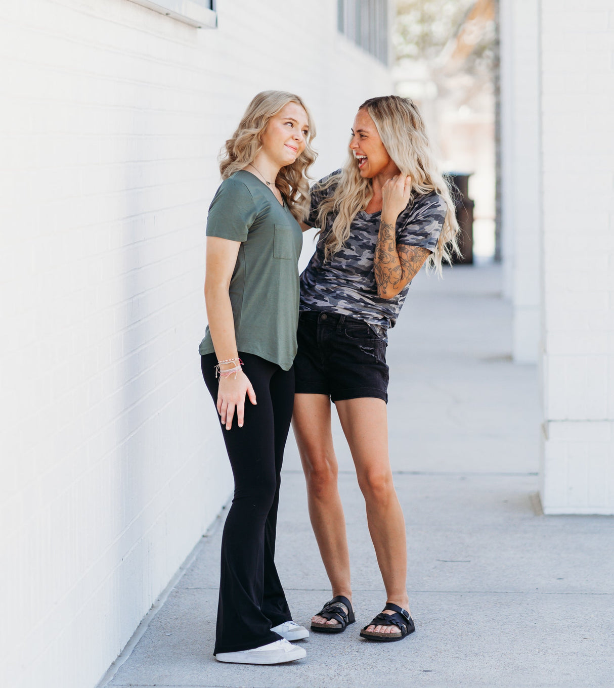 MAMA V-NECK- Chris Camo - HoneyBug