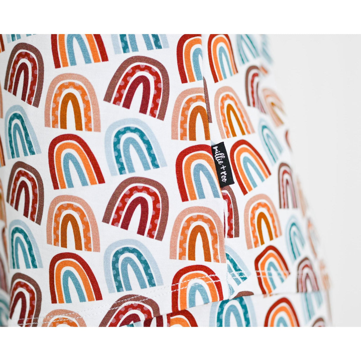 MAMA V-NECK- Neutral Rainbow - HoneyBug