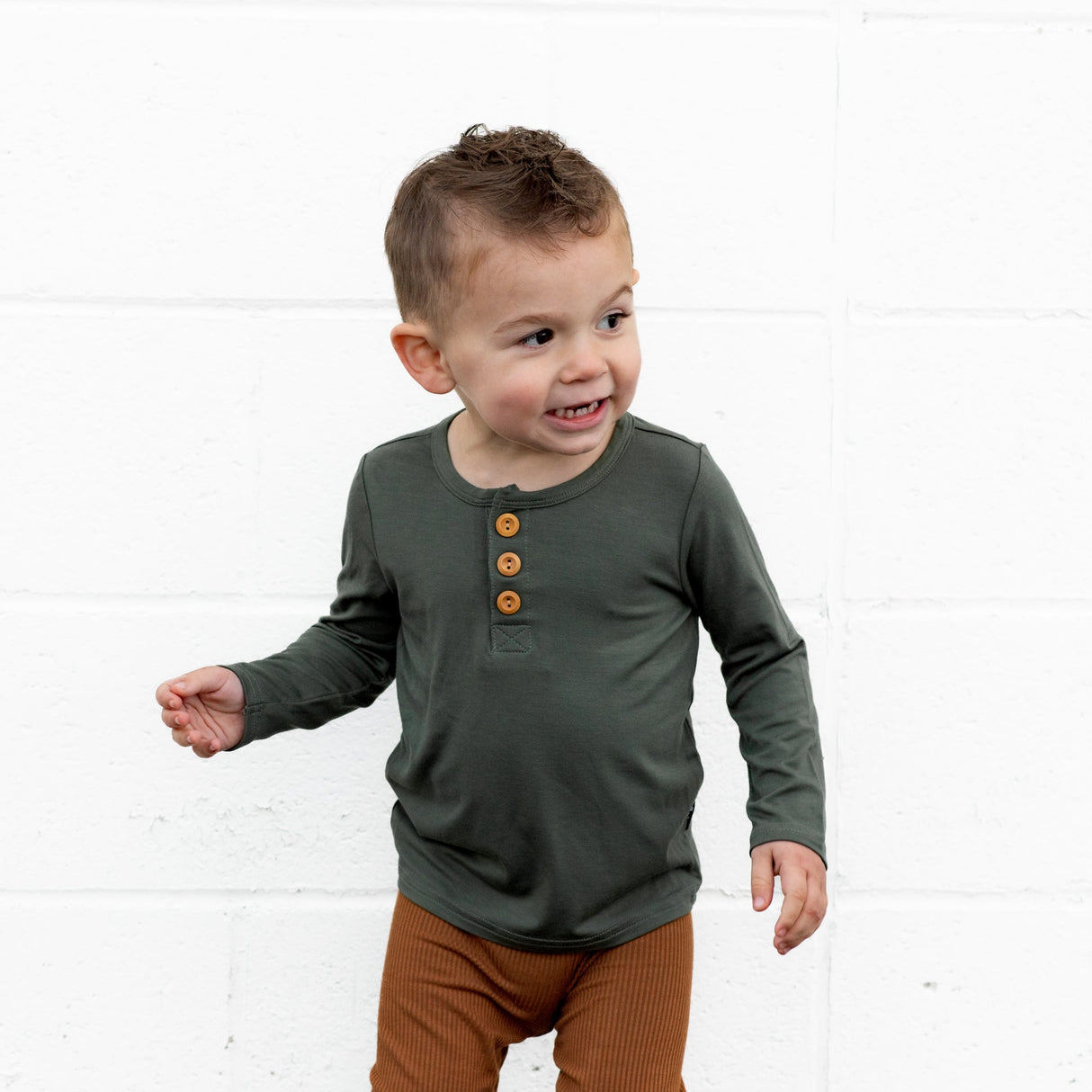 HENLEY LONG SLEEVE- Moss - HoneyBug