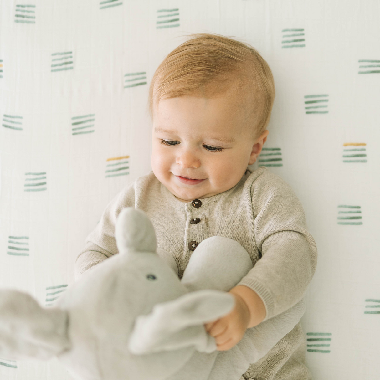 Cotton Muslin Crib Sheet - Blue Stacks - HoneyBug