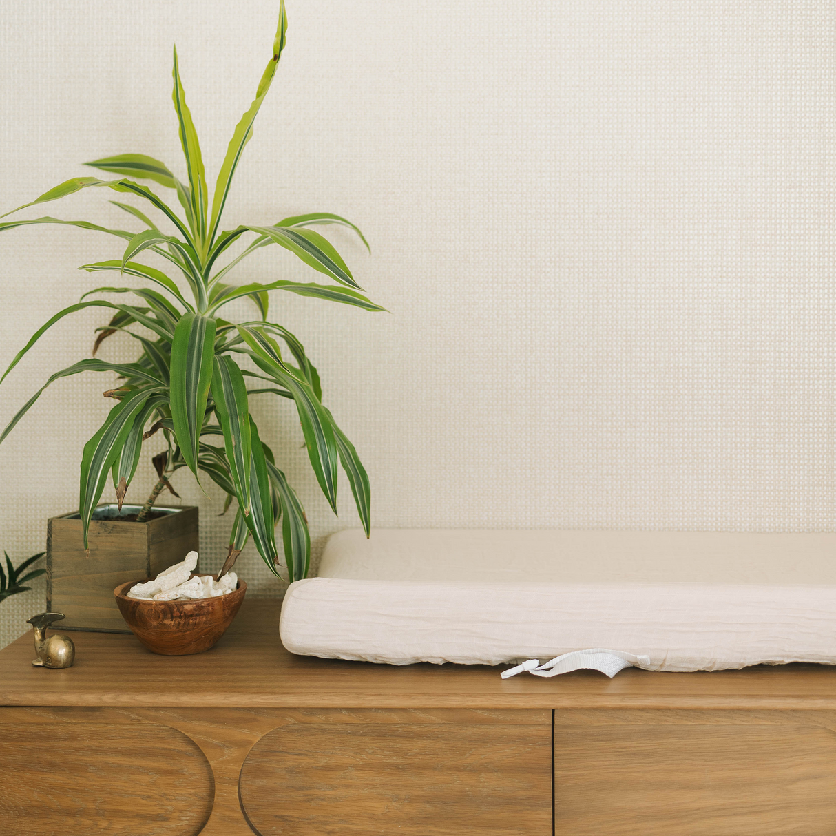 Cotton Muslin Changing Pad Cover - White - HoneyBug