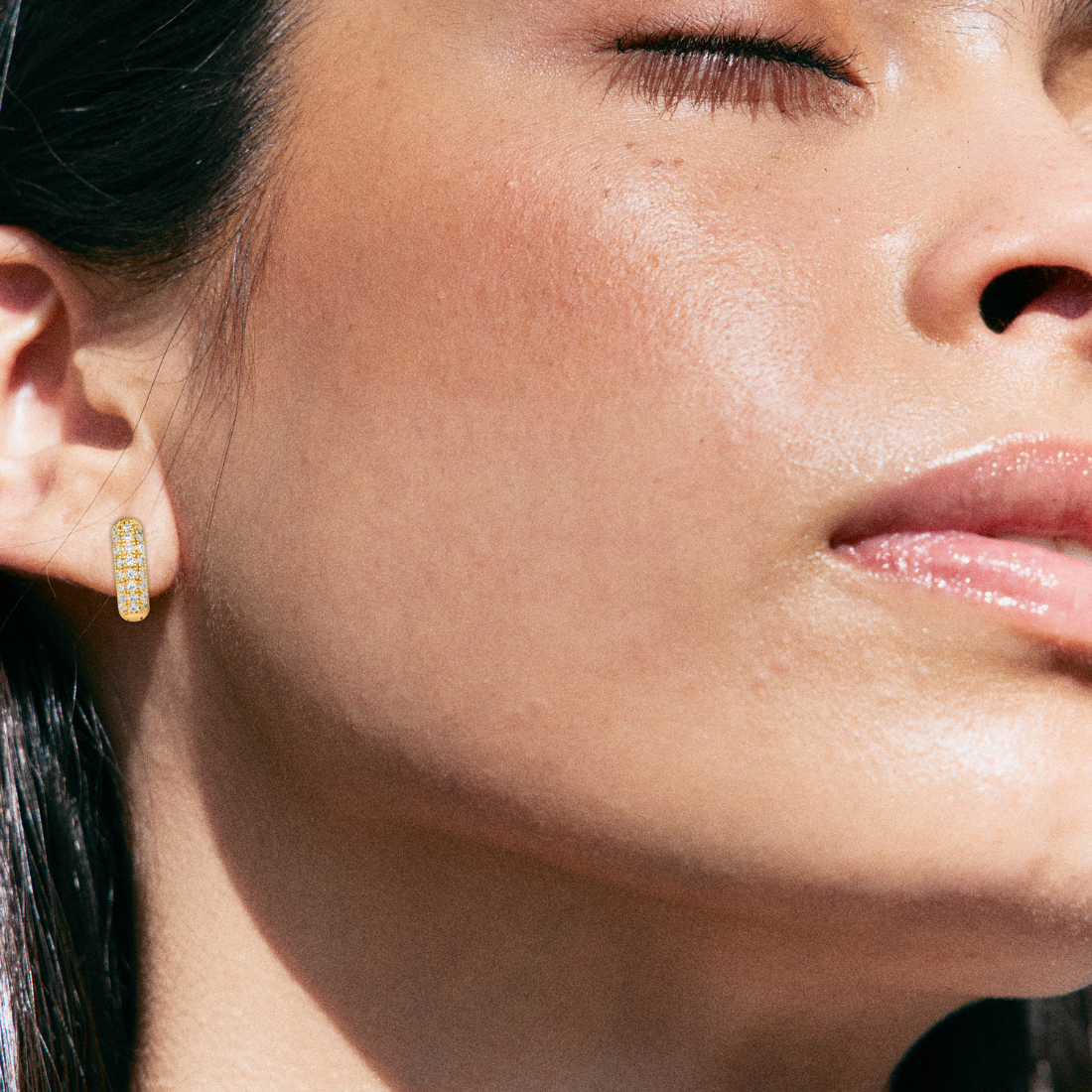 Yolanda Huggie Hoop Earring - HoneyBug