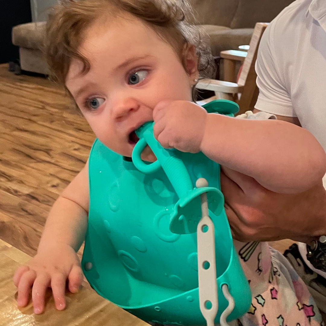 Stop-Drop Travel Bib+ Tethers - HoneyBug