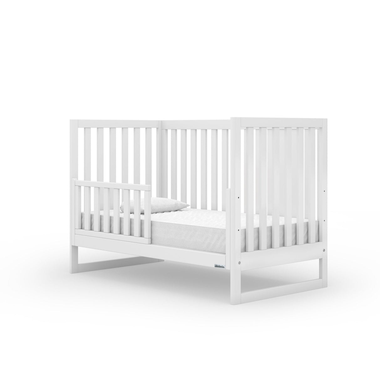 Austin 3-in-1 Convertible Crib - HoneyBug