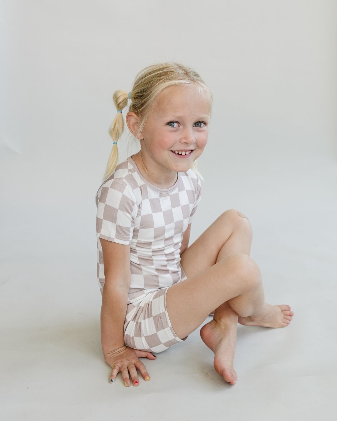 Bamboo Two Piece Shorts Set | Latte Checkered - HoneyBug