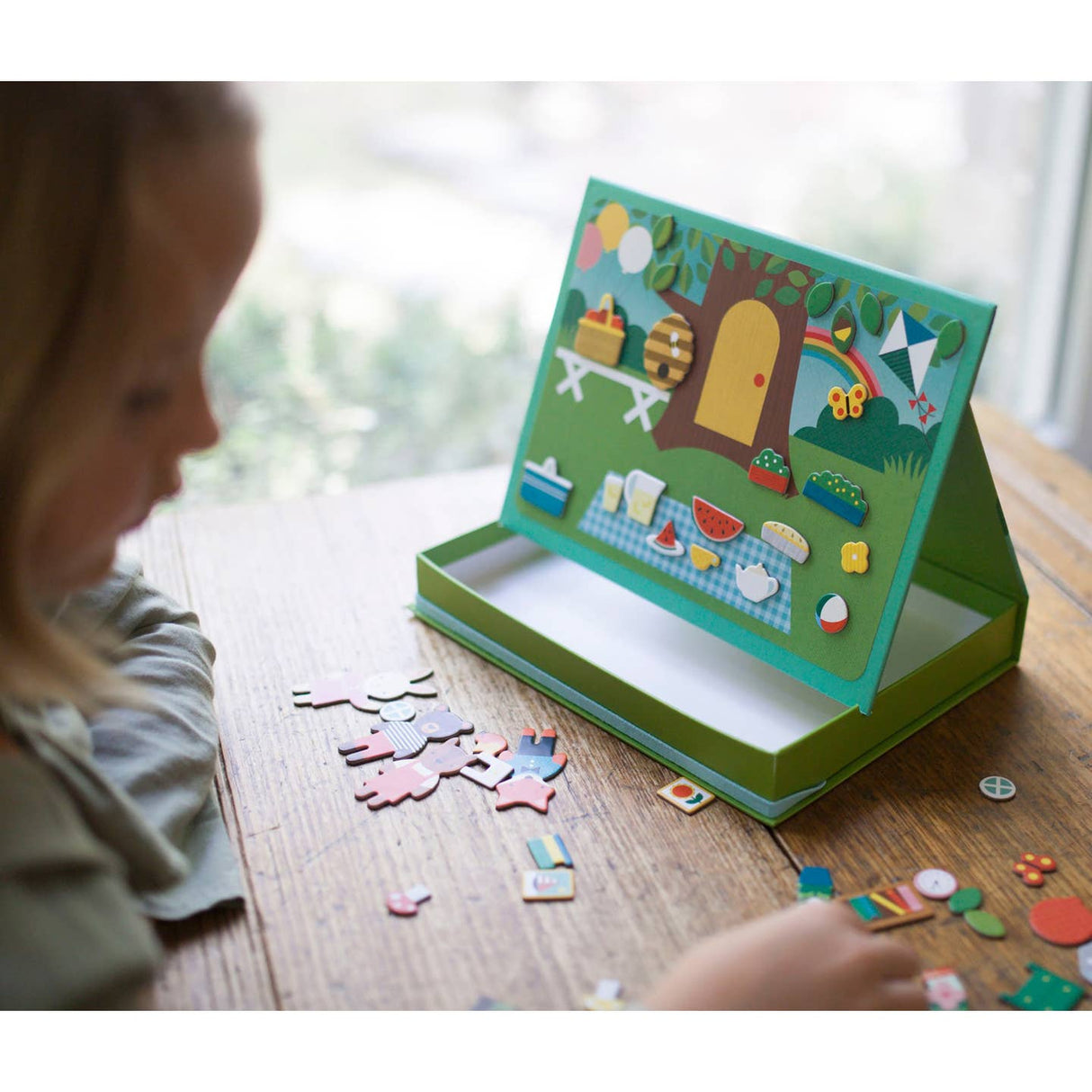 Treehouse Party Magnetic Play Scene - HoneyBug