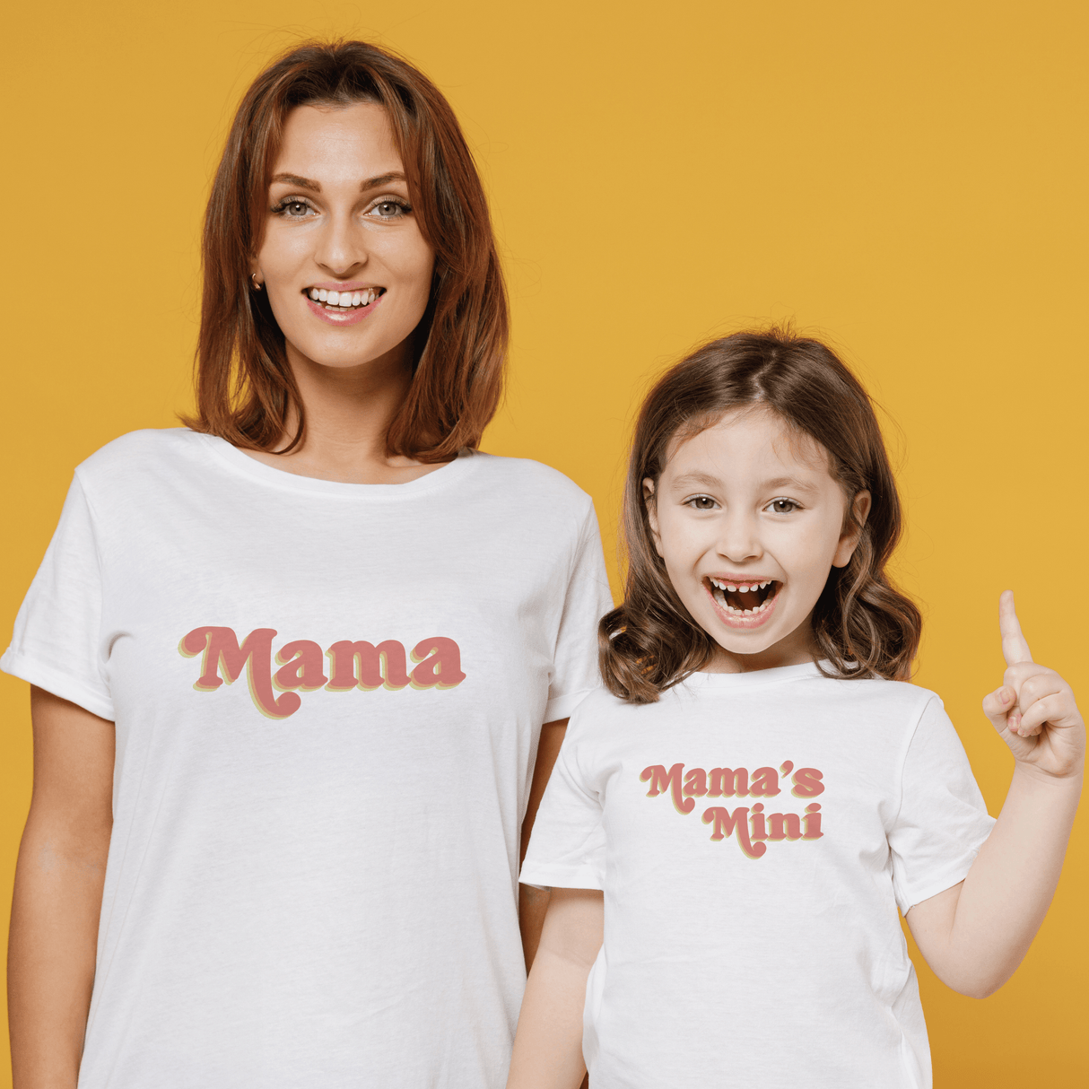 adult graphic tee | mama - HoneyBug