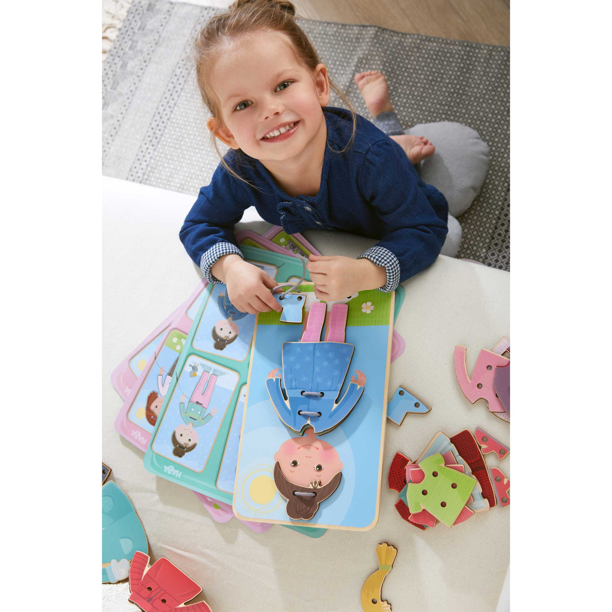 Dress Me Threading & Lacing Game - HoneyBug