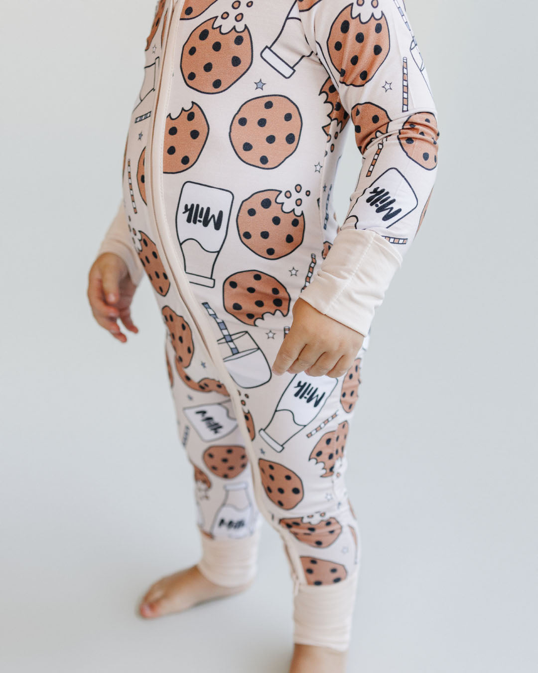 Bamboo Zip Romper | Milk & Cookies - HoneyBug