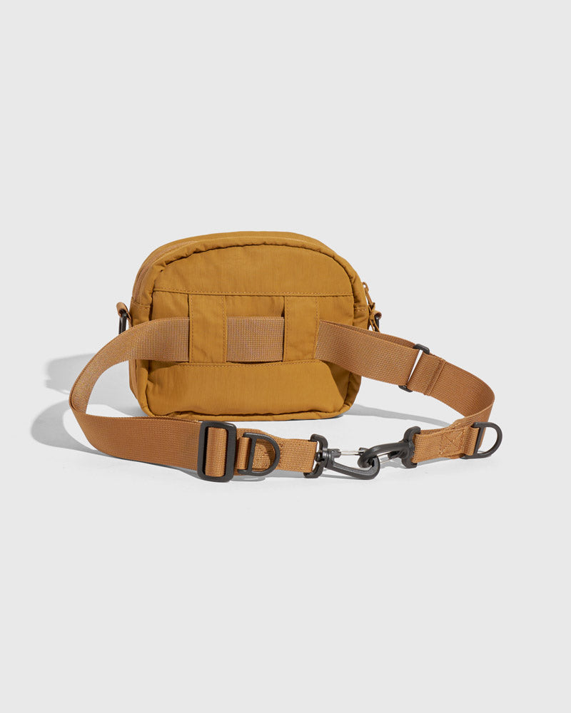(Re)active™ 2L Convertible Crossbody - HoneyBug
