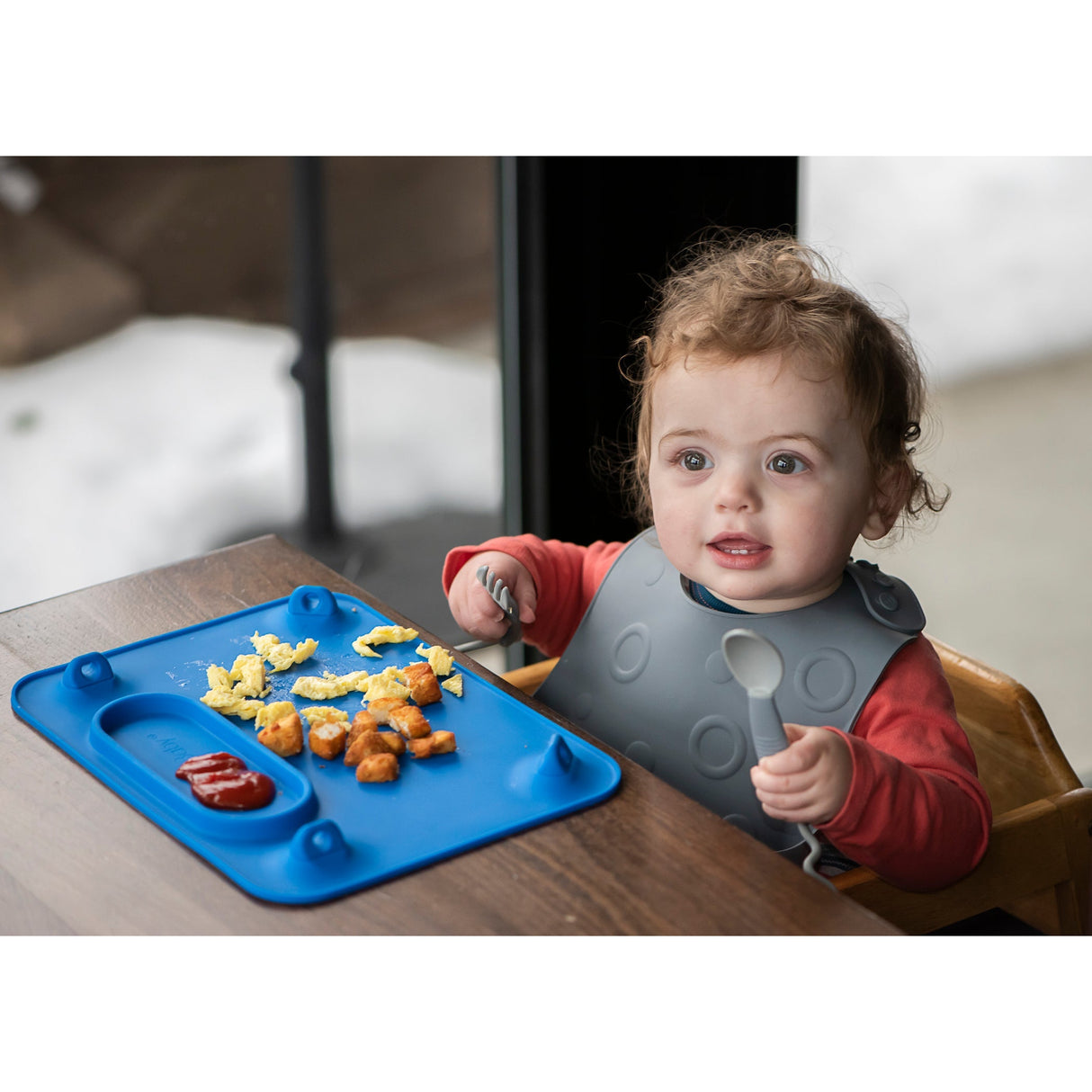 Busy Baby Bungee Bib & Utensil Set - HoneyBug