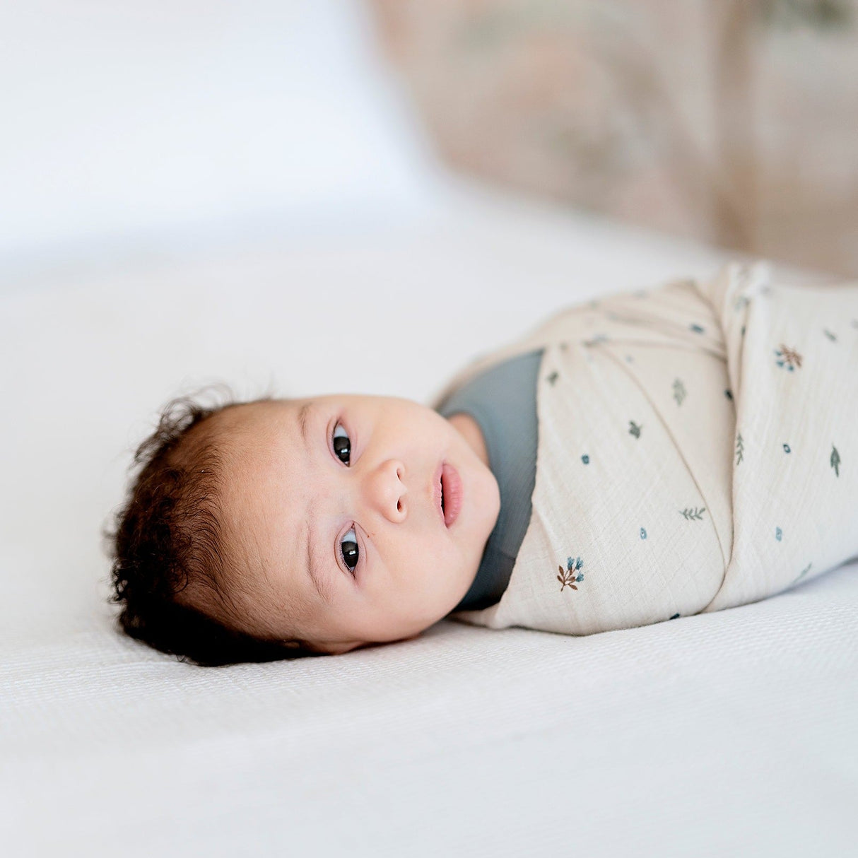 2 Pack Cotton Muslin Swaddle Blanket - Garden Flower - Blue - HoneyBug 