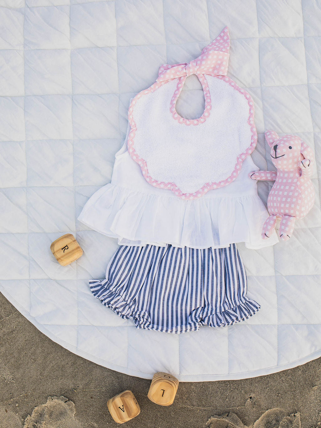 Scalloped bib | dusty pink gingham