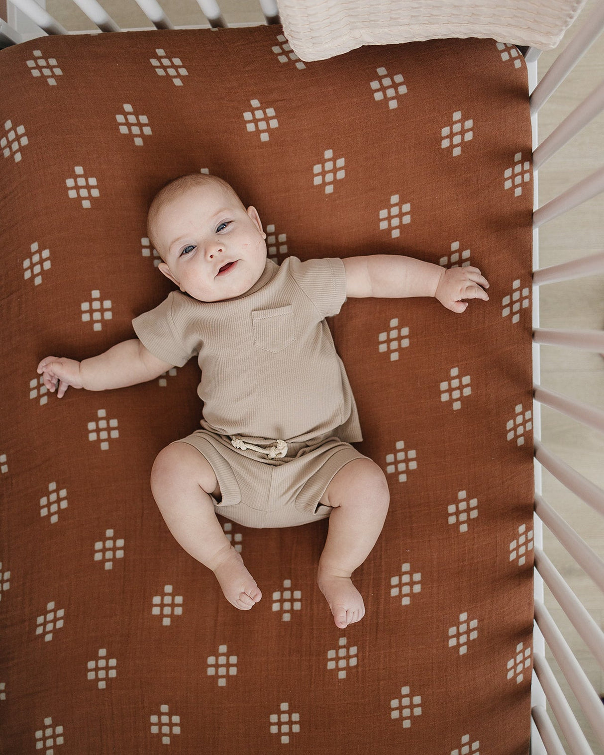 Chestnut Textiles Muslin Crib Sheet - HoneyBug 