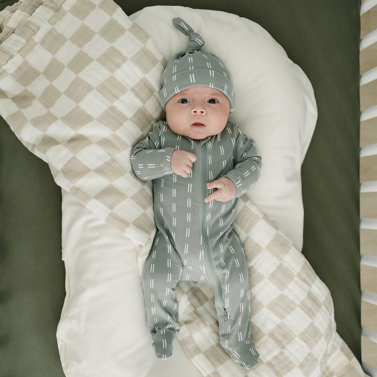 Taupe Checkered Muslin Quilt - HoneyBug 