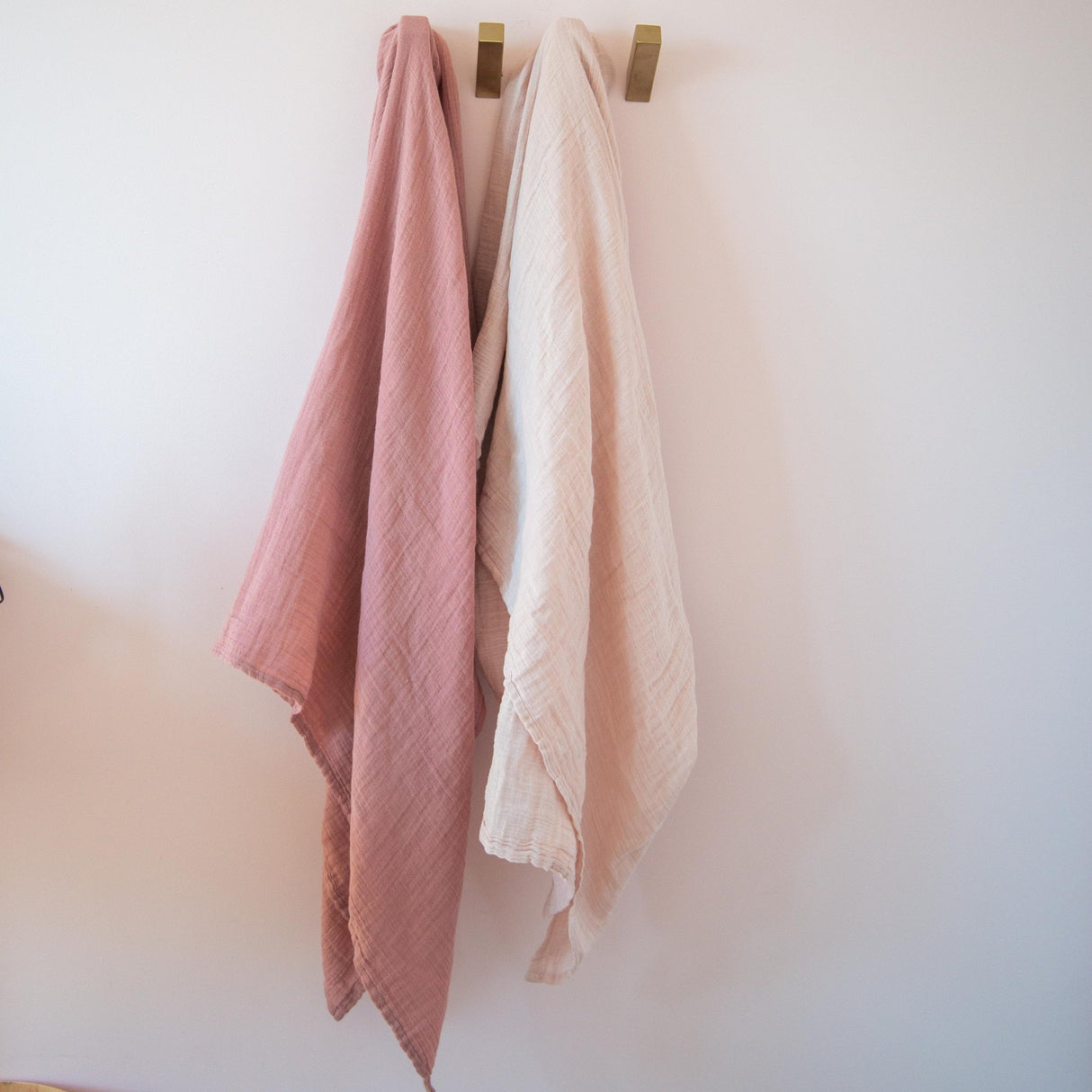 2 Pack Cotton Muslin Swaddle Blanket - Rosewater & Cranberry - HoneyBug 