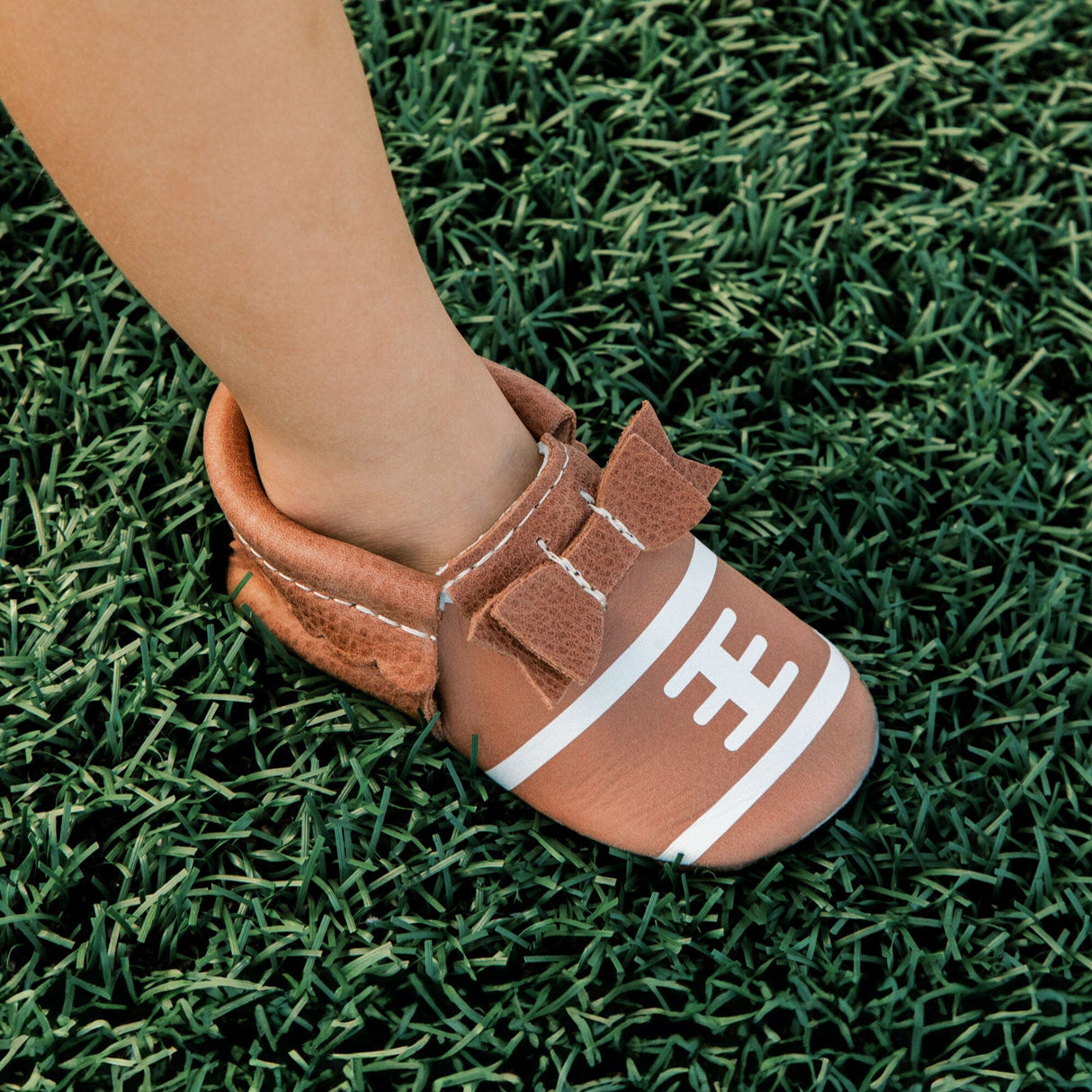 Touchdown II Bow Baby Shoe - HoneyBug 