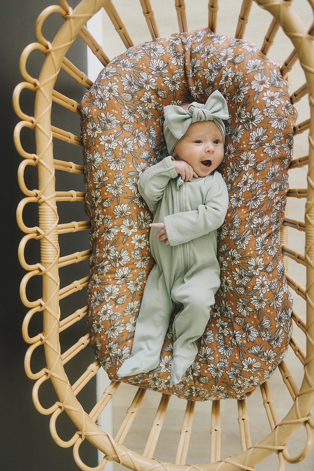 Magnolia Muslin Swaddle Blanket - HoneyBug 