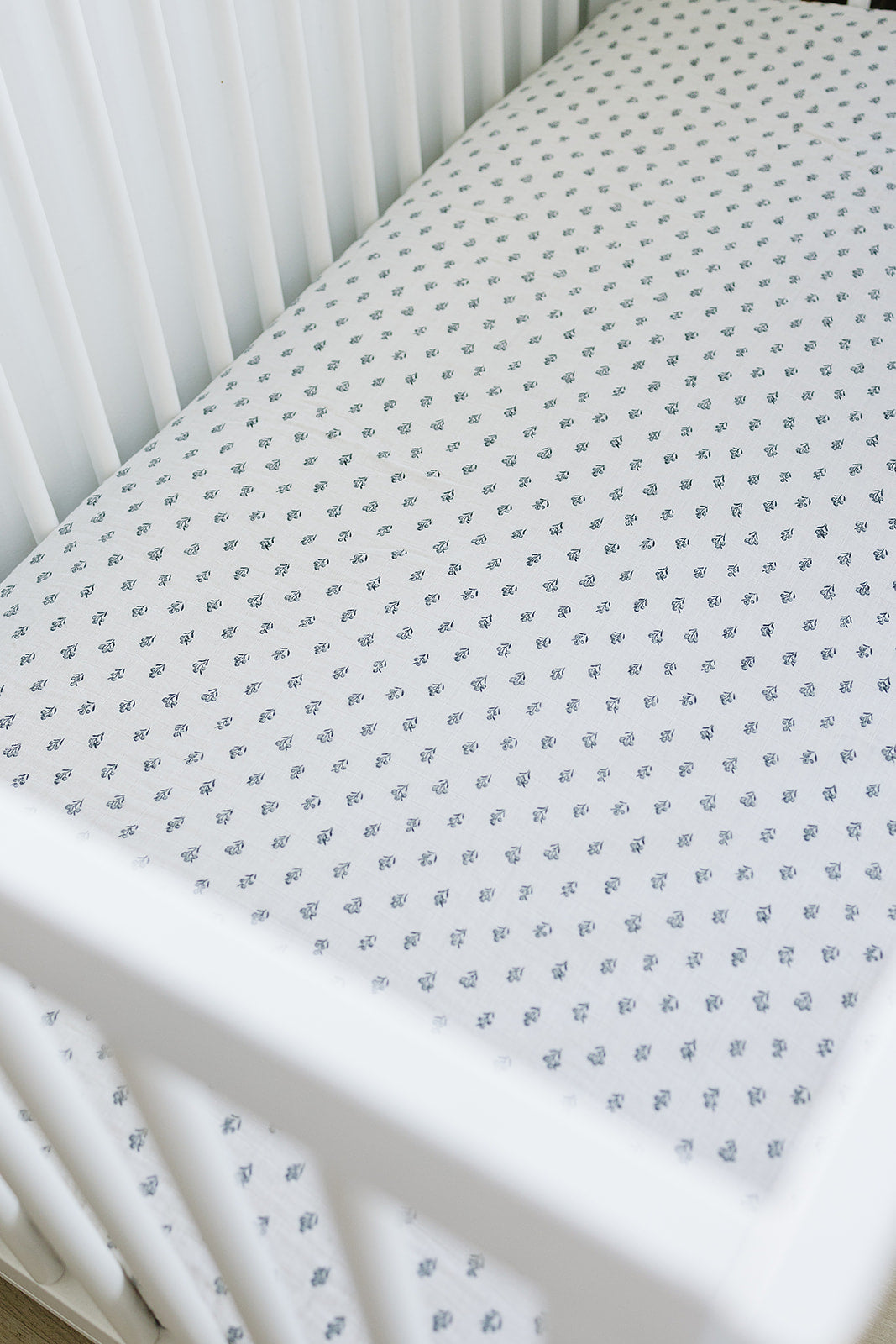 Cream Berry Muslin Crib Sheet - HoneyBug 