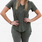 MAMA V-NECK- Moss Snow Wash - HoneyBug 