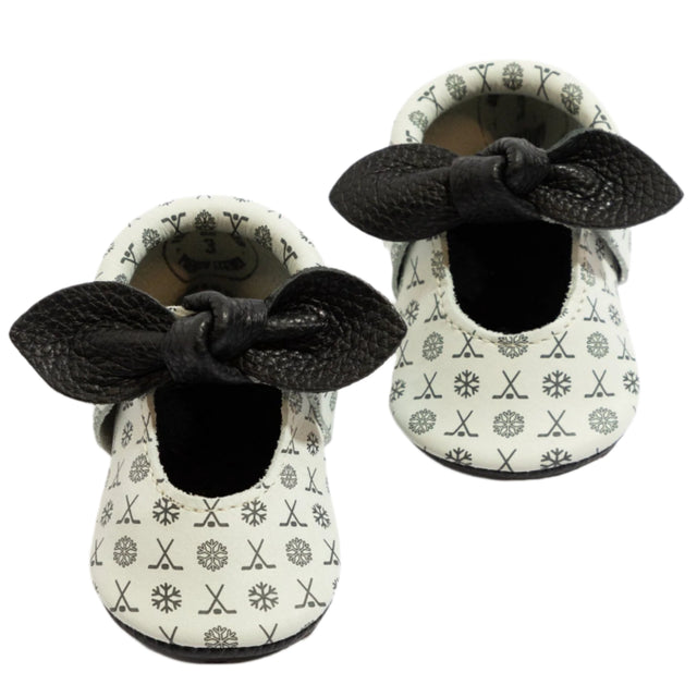 Power Play Knotted Bow Baby Shoe - HoneyBug 