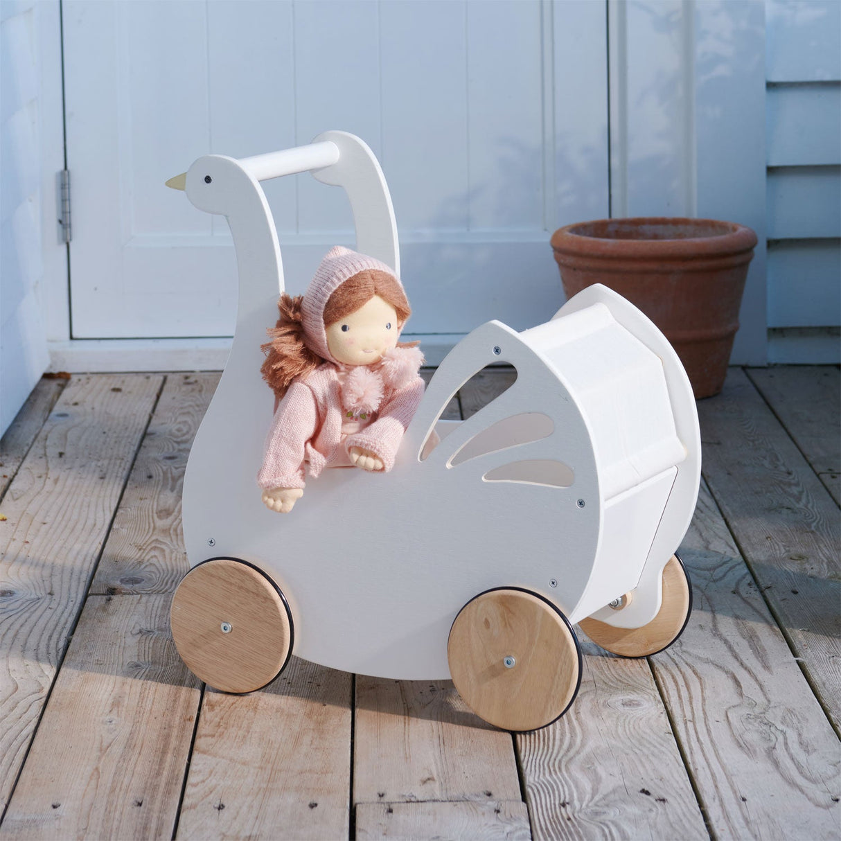 Sweet Swan Pram - HoneyBug 