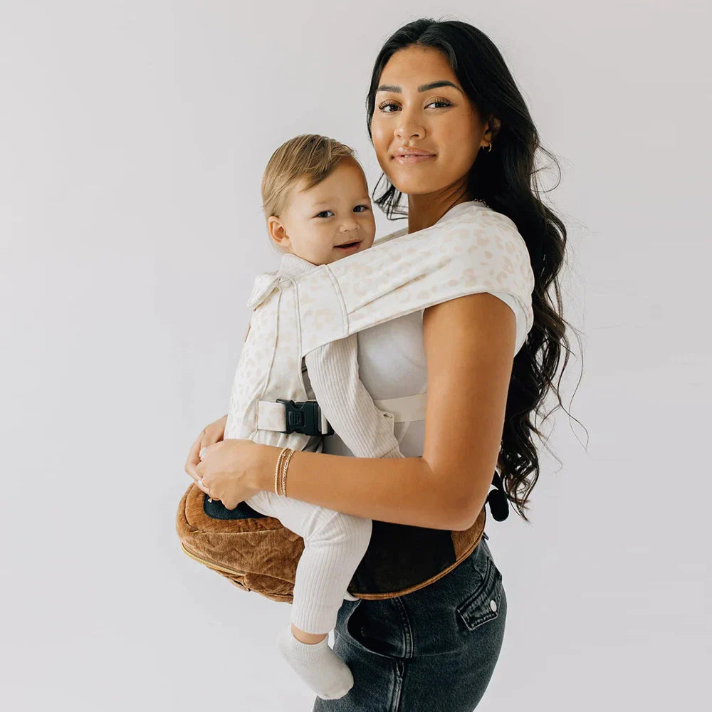 The Tushbaby Hip Carrier - HoneyBug 