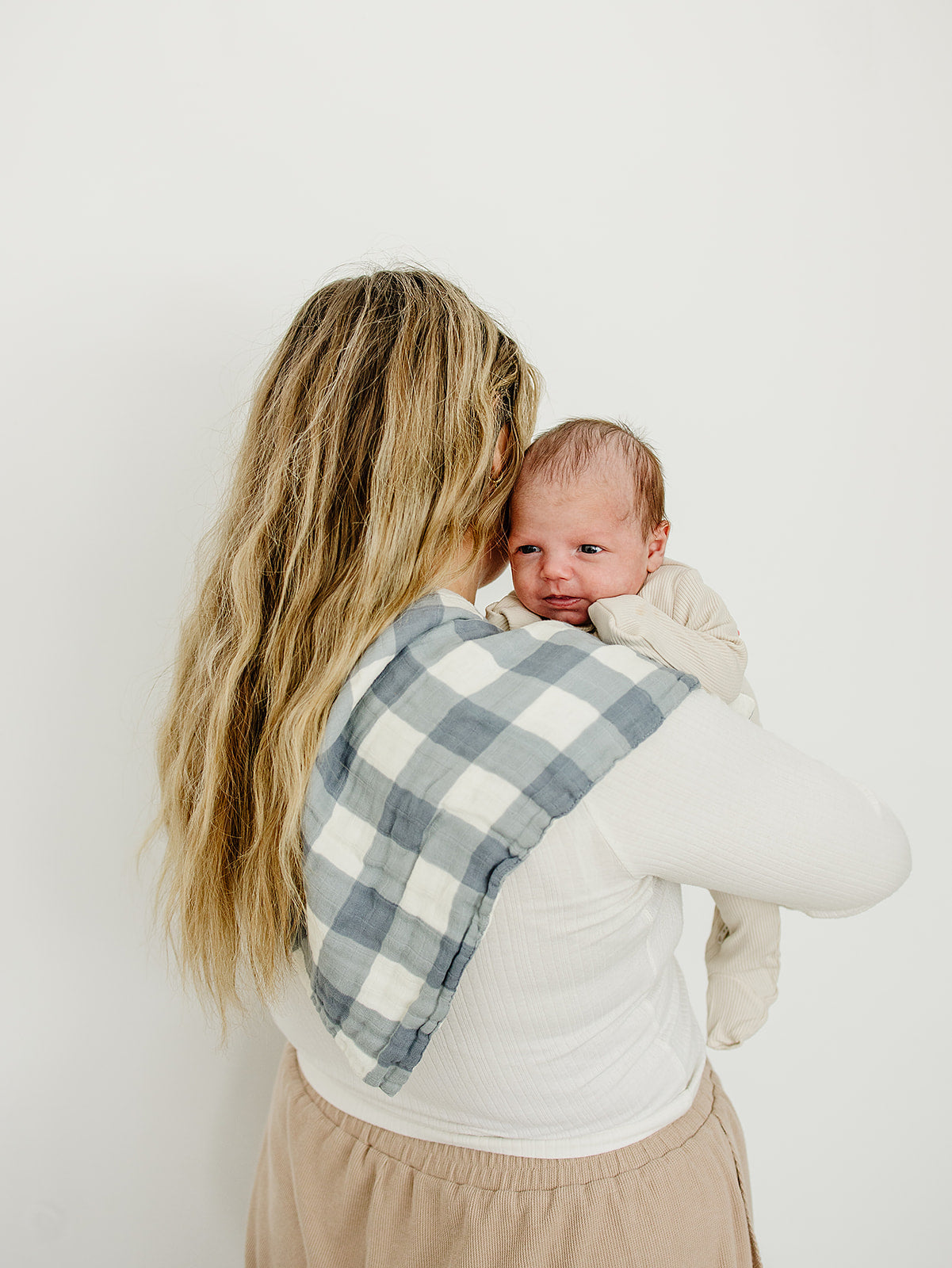 Dusty Blue Gingham Muslin Burp Cloth - HoneyBug 