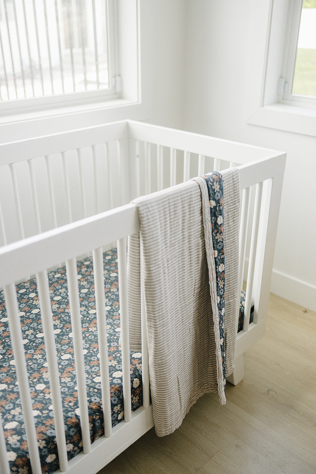 Midnight Floral Muslin Crib Sheet - HoneyBug 