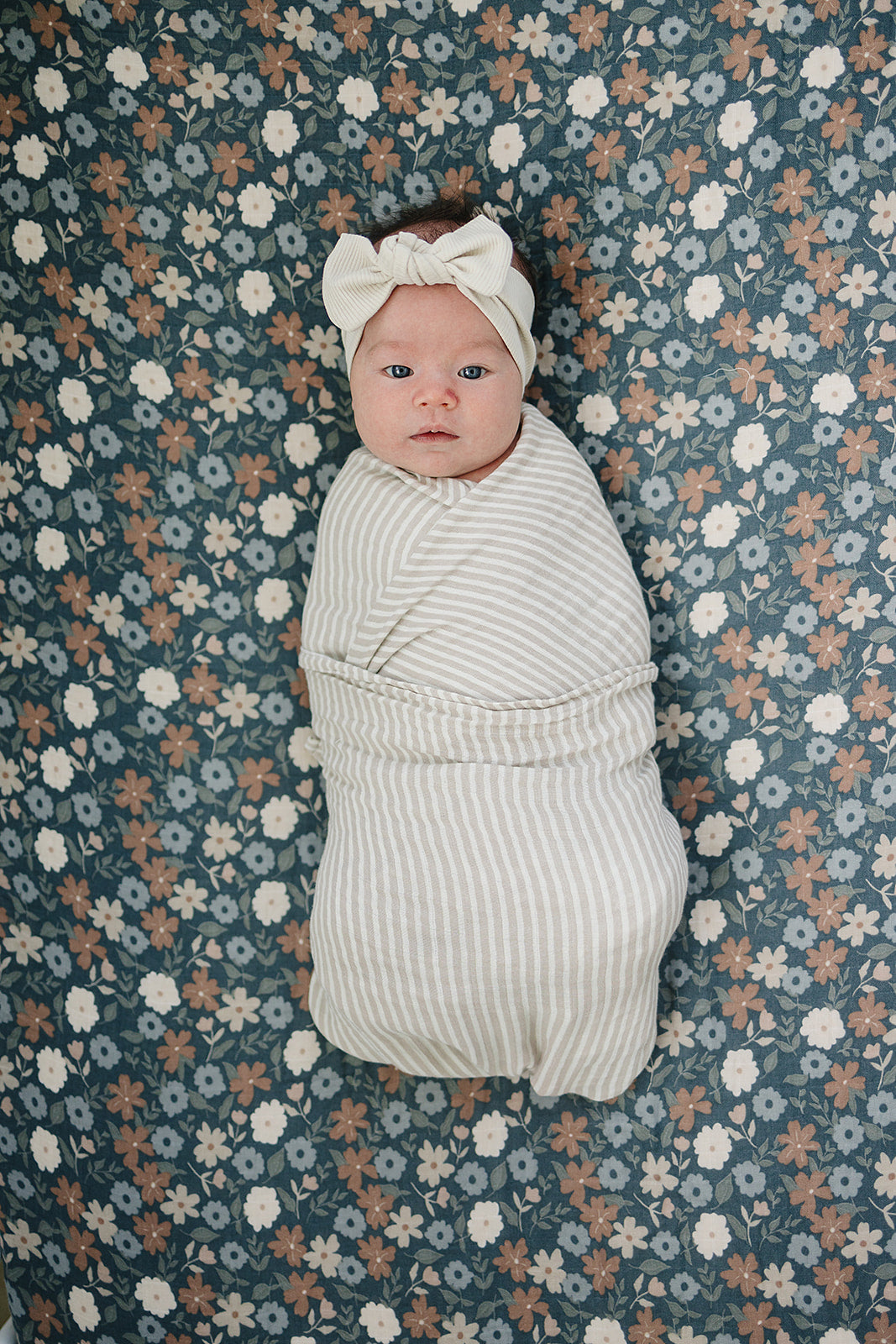 Midnight Floral Muslin Crib Sheet - HoneyBug 