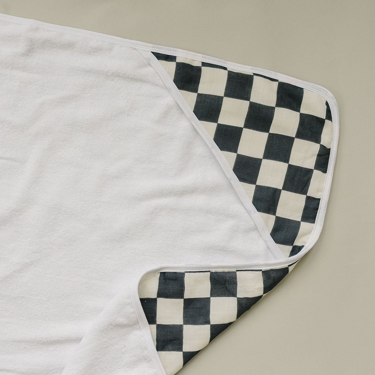 Charcoal Checkered Muslin Hooded Towel - HoneyBug 