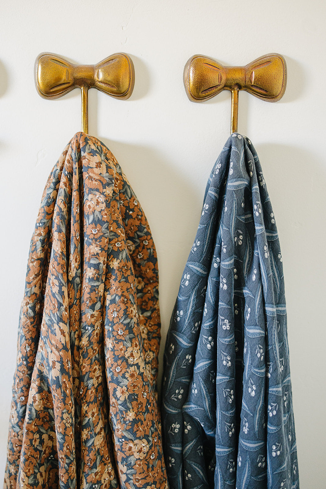 Venetian Floral Muslin Swaddle Blanket - HoneyBug 