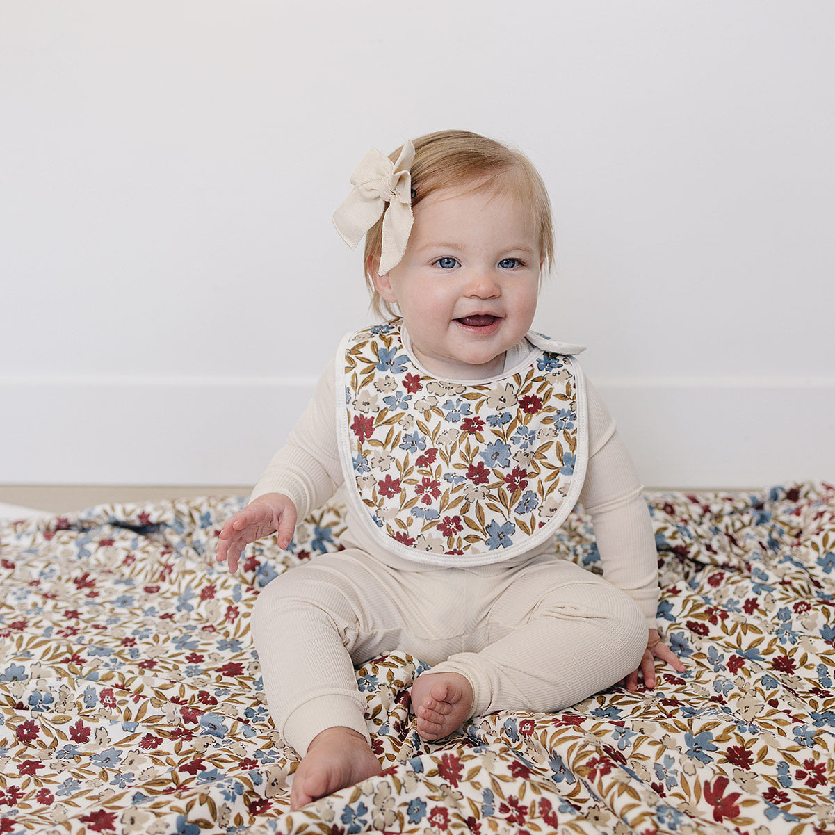 Desert Floral Classic Luxe Fleece Bib
